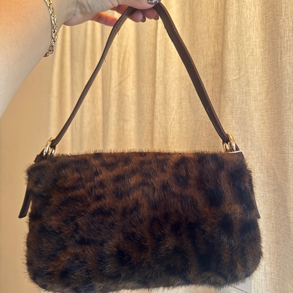 Leopard furry shoulder bag - Picture 3 of 4